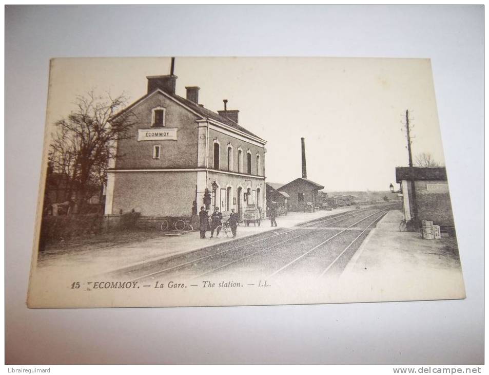 2cam - CPA N°15 - ECOMMOY - La Gare - The Station - [ 72 ] Sarthe - Ecommoy