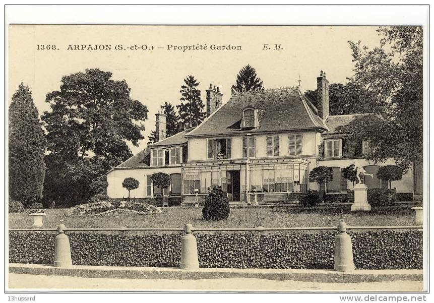 Carte Postale Ancienne Arpajon - Propriété Gardon - Villas - Arpajon