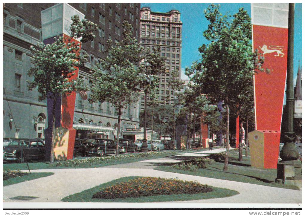 B32494 Washington Boulevard And The Statler Hotel Detroit Used Good Shape - Detroit