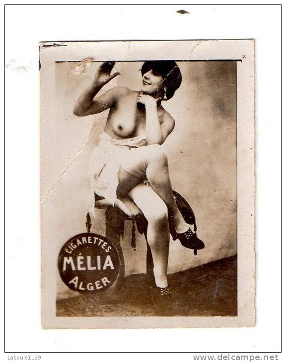 CHROMO Erotique Pin Up Femme Nue Colorisée Publicitaire : "Cigarettes Melia Alger" - Manufacture De Tabacs Cigares - Melia
