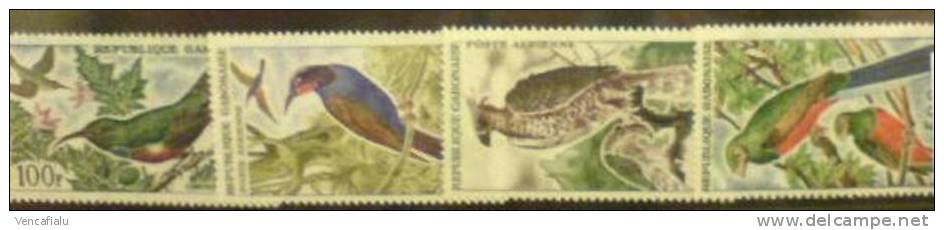 Gabon  - Birds. Set Of 4 Stamps, MNH - Collections, Lots & Séries