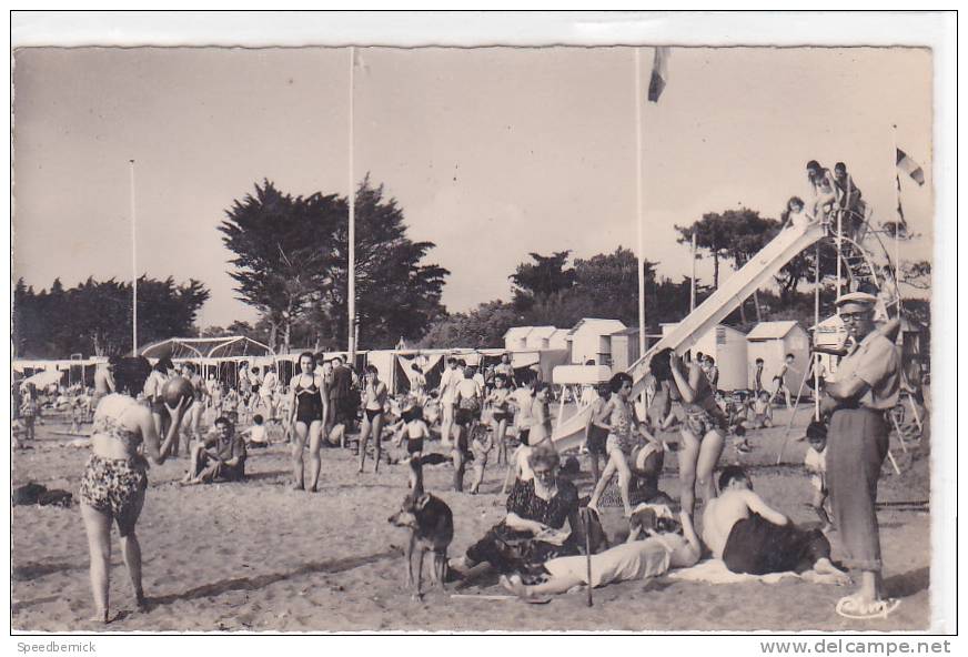 18540 ST Saint BREVIN LES PINS Jeux Sur Plage. 17 CIM Tobogan Ballon  Vieux à La Tati - Autres & Non Classés