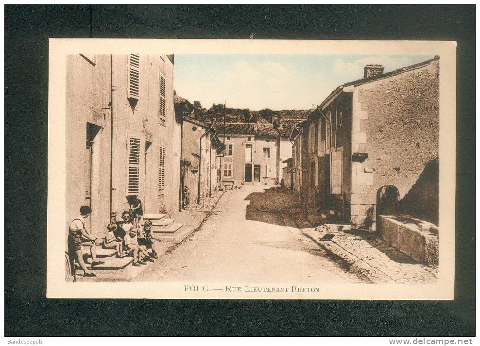 Foug (54) -  Rue Du Lieutenant Breton  ( Animée  Ed. Lang Cliché Roeder) - Foug