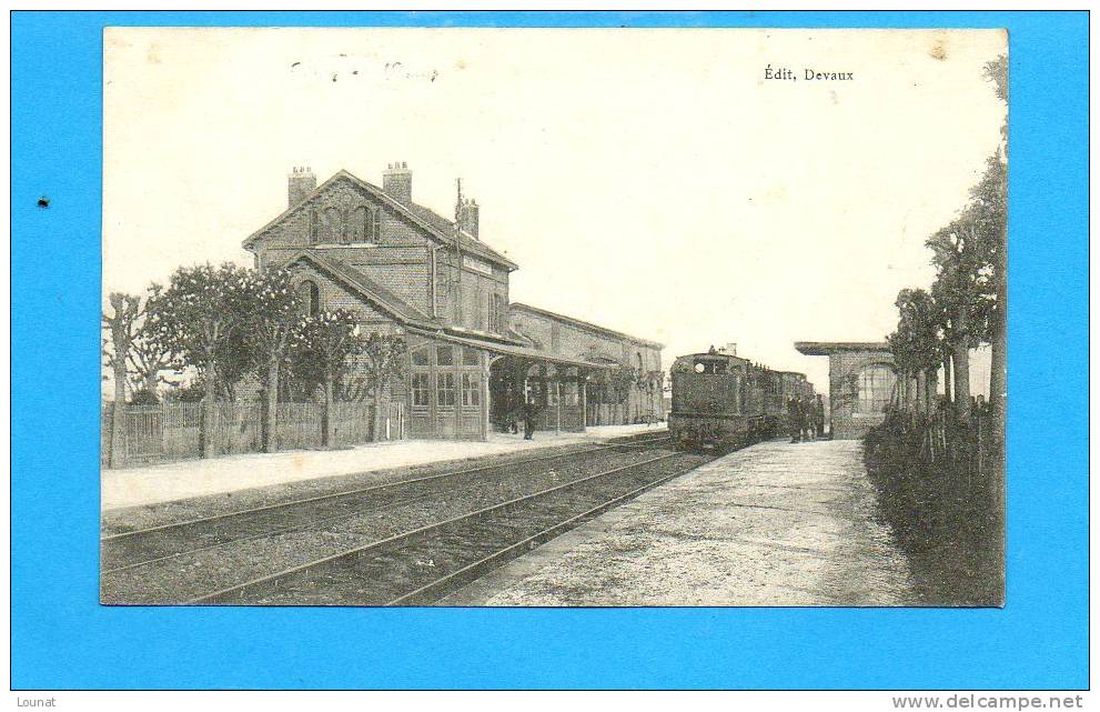 Gare à Identifier ( Edition Devaux ) - Gares - Avec Trains