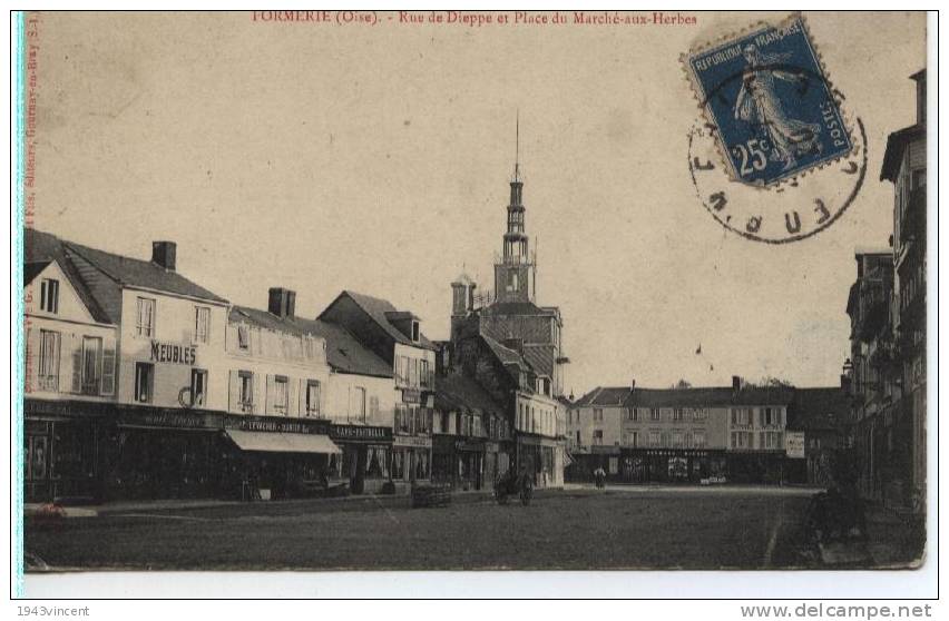 C 5954 -FORMERIE - 60 - Rue De Dieppe Et Place Du Marché Aux Herbes - Belle CPA - Trés Rare - - Formerie