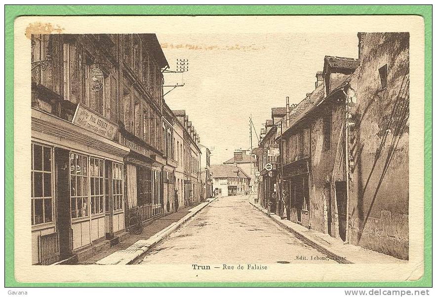 61 TRUN - Rue De Falaise - Trun