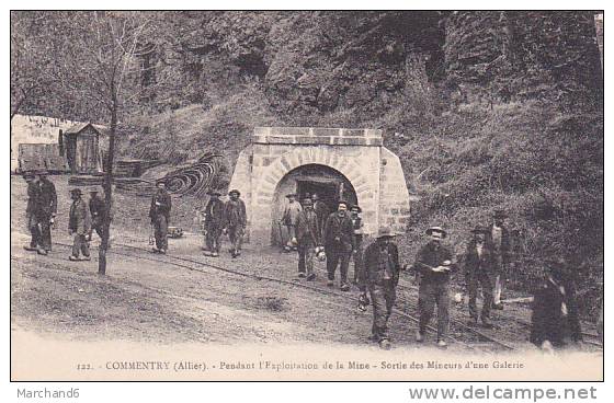 ALLIER COMMENTRY PENDANT L EXPLOITATION DE LA MINE SORTIE DES MINEURS D UNE GALERIE Editeur G Chaumont - Commentry