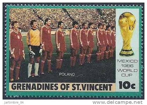 1986 SAINT-VINCENT Grenadines 460** Football Pologne, Issu De Série - St.Vincent (1979-...)