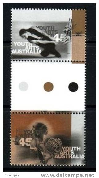 AUSTRALIA 1998 YOUTH ARTS GUTTER PAIR  MNH - Mint Stamps