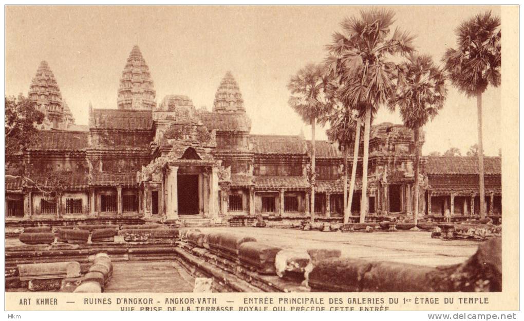 Ruines D´Angkor Entrée Principal Des Galeries - Cambodja