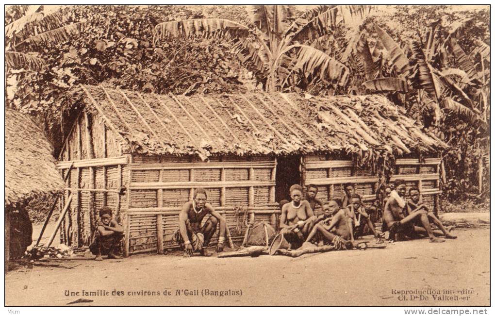 Bangalas Une Familie Des Euvirons De N´Gali - Belgisch-Congo