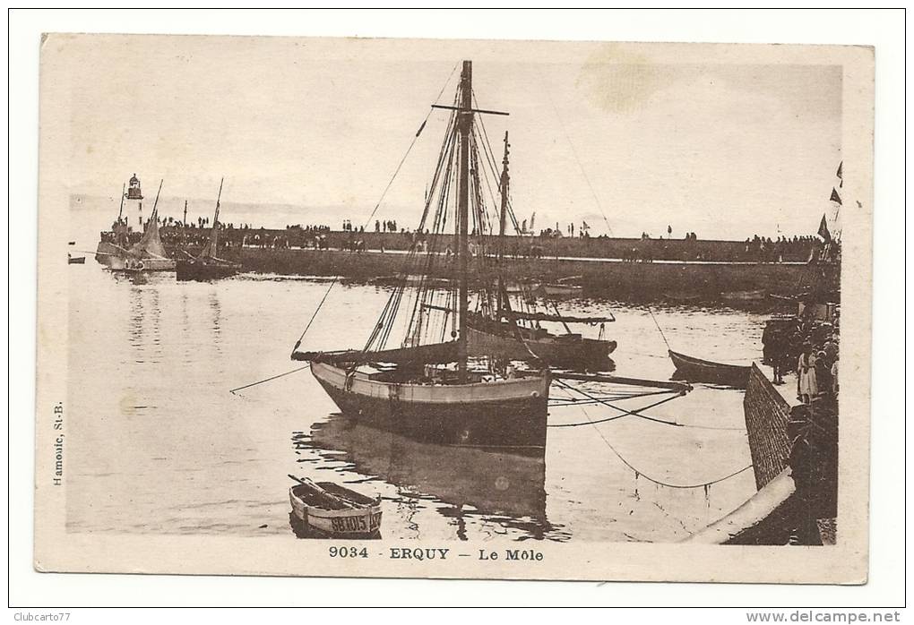 Erquy (22) : MP D'un Bateau De Pêche Au Môle En 1938 (animée). - Erquy