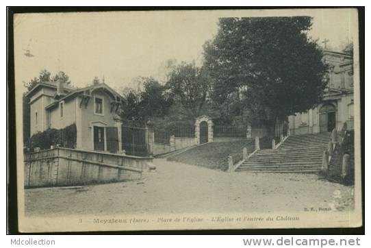 69 MEYZIEU /      Place De L'église    / - Meyzieu