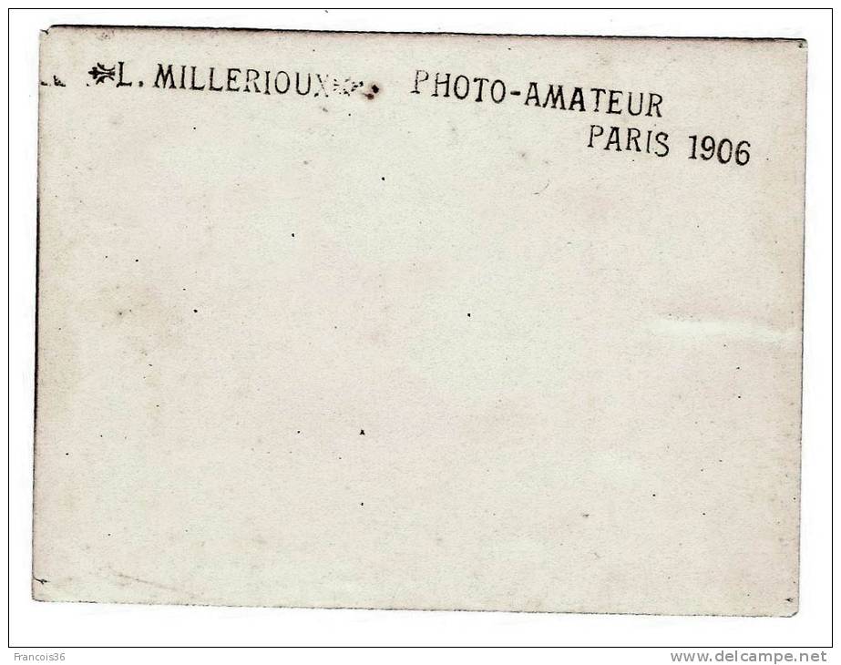 Artisans Avec Tabliers à Côté D'une Presse  à Paris - Photo 1906 Millerioux - Professions