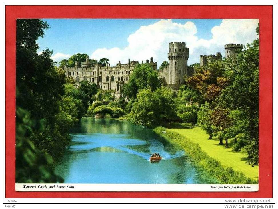 * Warwick Castle And River Avon-1984(Voir Les 2 Timbres) - Warwick