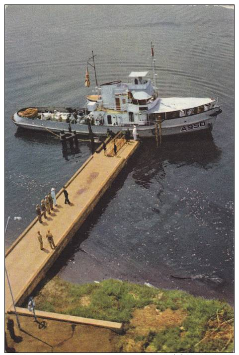 A950, Military Boat Docked At Pier, Voyage Du Roi Au Congo- Ete 1955 - French Congo