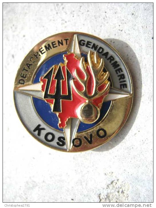 INSIGNE DETACHEMENT GENDARMERIE MATIONALE OPEX KOSOVO (MOURGEON) - Policia