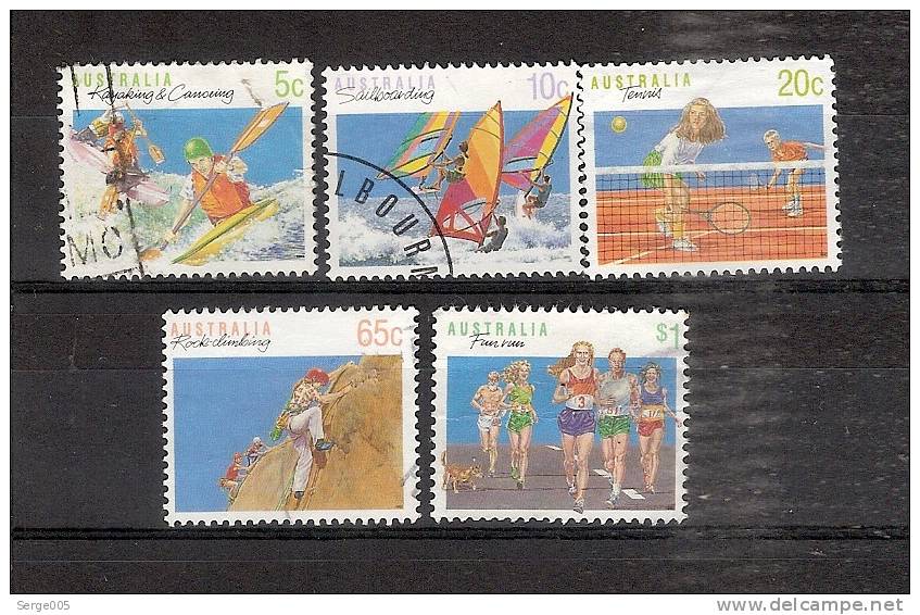 AUSTRALIE TIMBRES AUTOADHESIFS   VENTE No  17  /   18 - Sammlungen