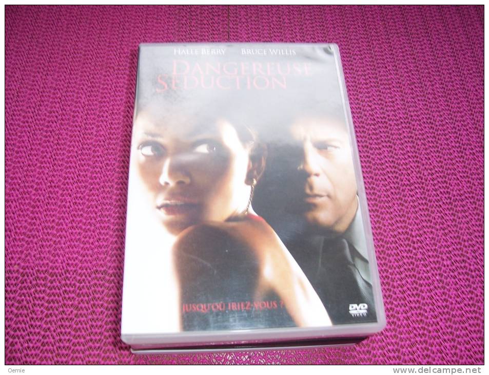 DANGEUREUSE SEDUCTION     HALLE BERRY ET BRUCE WILLIS - Policiers