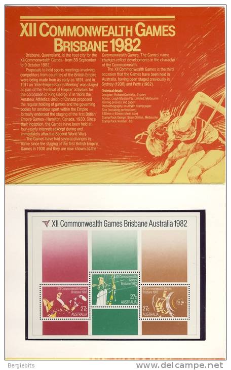 1982 Australia Brisbane Games Souvenir Sheet Complete Post Office Presentation Pack - Presentation Packs