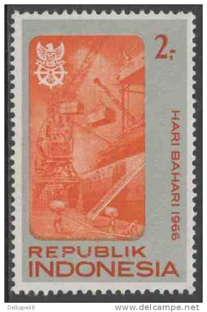 Indonesia Indonesie 1966 Mi 545 Sc 692 ** Quayside - Maritime Day / Verladung Im Hafen - Tag Der Seefahrt - Andere(Zee)