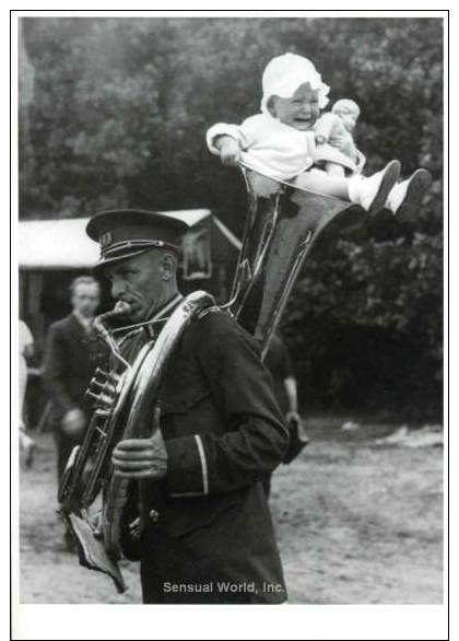 Cute BABY GIRL IN TUBA Musician Instrument Postcard Funny  - 3795 - Musique Et Musiciens