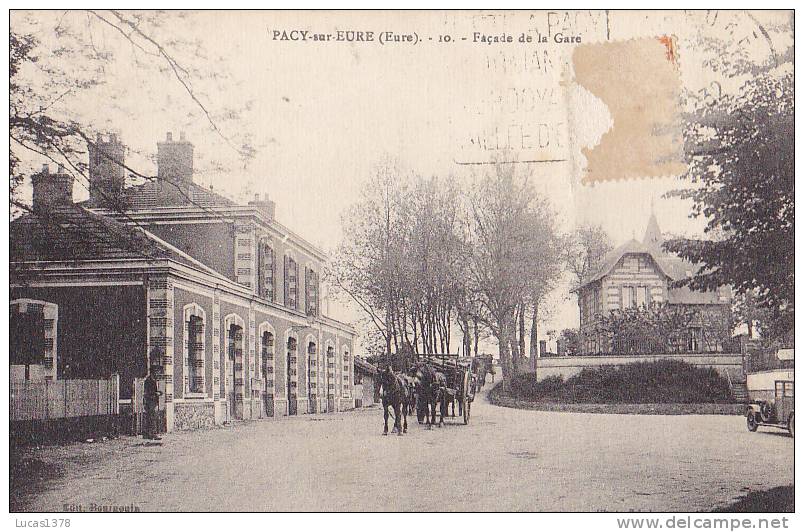 27 / PACY SUR EURE / FACADE DE LA GARE / ANIMEE - Pacy-sur-Eure