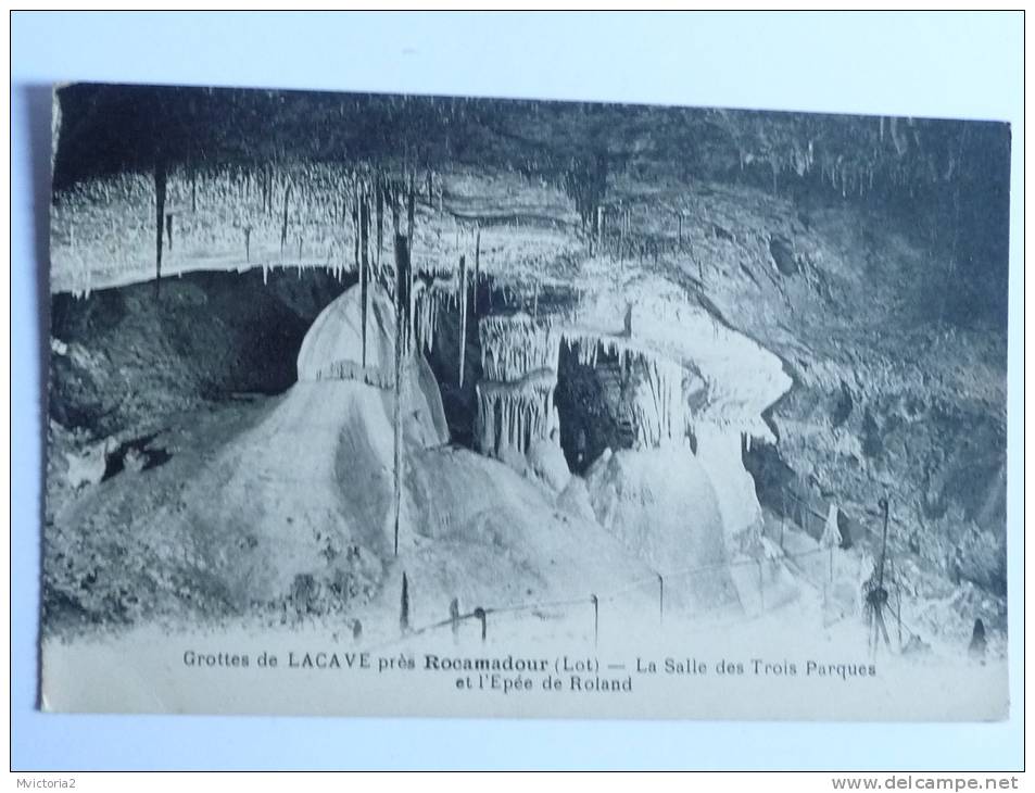 Grottes De LACAVE, Près De ROCAMADOUR,La Salle Des Trois PARQUESet L'EPEE De ROLAND - Lacave