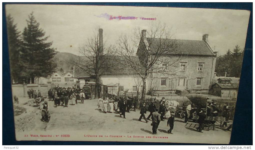 LE THILLOT.Usine De La Courbe.Sortie Des Ouvriers.Cpa,voyagé,be,belle Animation - Le Thillot