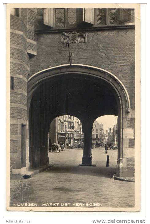 Ansichtkaart NIJMEGEN Markt Met Kerkbogen - Nijmegen