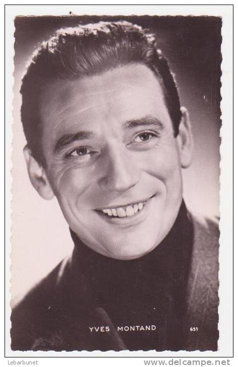 Carte Postale Ancienne    Yves Montand - Artisti