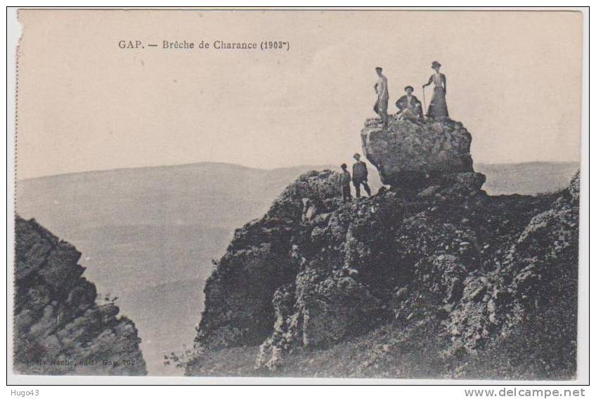 (RECTO/VERSO) GAP - BRECHE DE CHARANCE AVEC PERSONNAGES - CARTE LEGEREMENT ABIMEE SUR LA GAUCHE - Gap