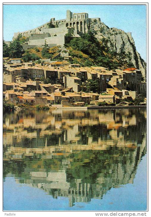 Carte Postale 04. Sisteron  Trés Beau Plan - Sisteron