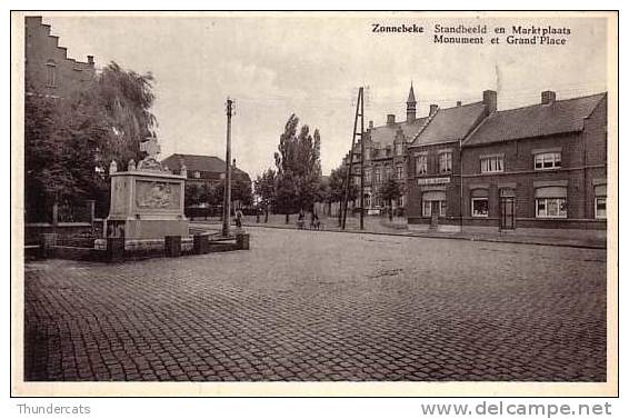 ZONNEBEKE STANDBEELD EN MARKT PLAATS ** MONUMENT  ET GRAND PLACE - Zonnebeke