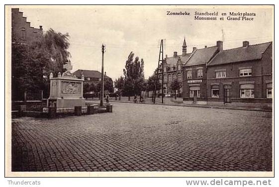 ZONNEBEKE ** STANDBEELD EN MARKTPLAATS ** MONUMENT ET GRAND PLACE - Zonnebeke