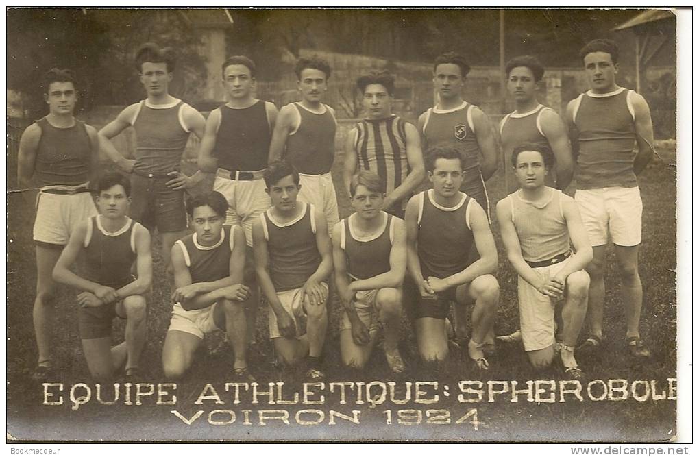 38 VOIRON  EQUIPE ATHLETIQUE SPHEROBOLE  1924   FOOTBALL   EQUIPE POSANT POUR LA PHOTO - Voiron
