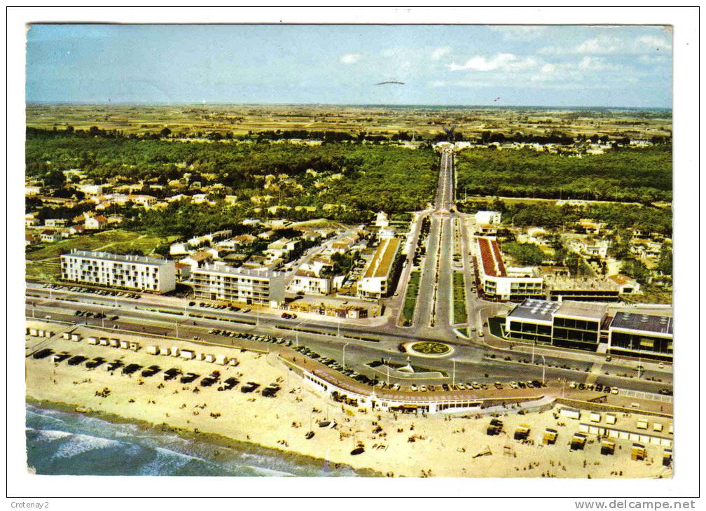 85 St Jean De Monts N°210 L´Avenue De La Forêt Et La Rotonde En 1968 - Saint Jean De Monts