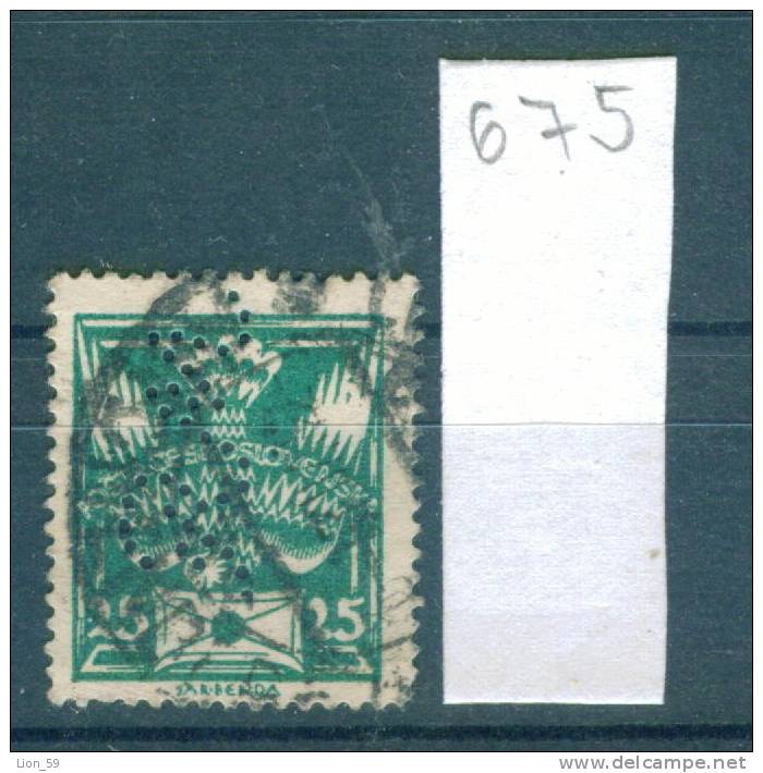 25K675 // - MR  - Perfin Perfores Perforiert Perforati Perforadas Czechoslovakia Tchecoslovaquie Tschechoslowakei - Perforiert/Gezähnt