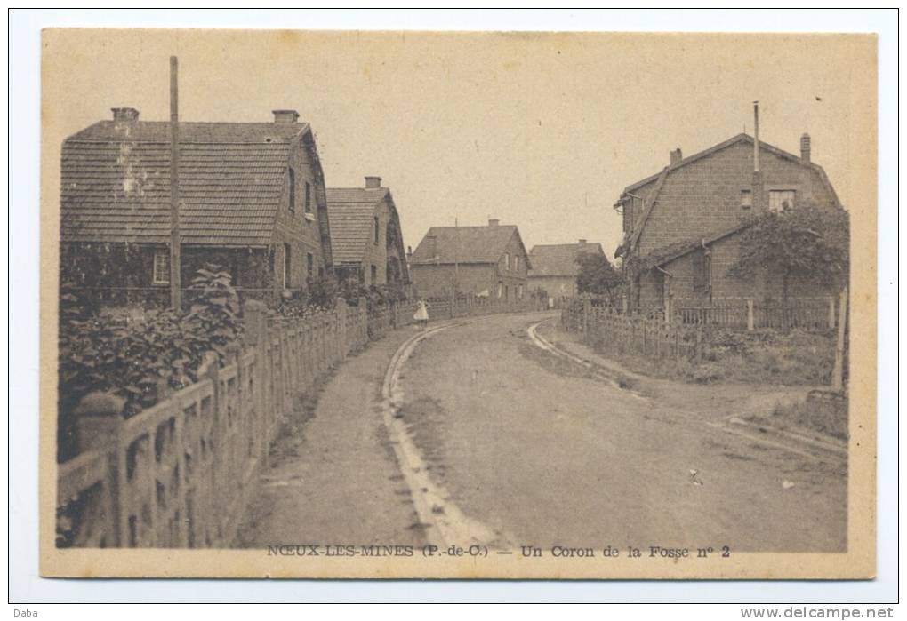 Noeux-les-Mines. Un Coron De La Fosse N° 2. - Noeux Les Mines