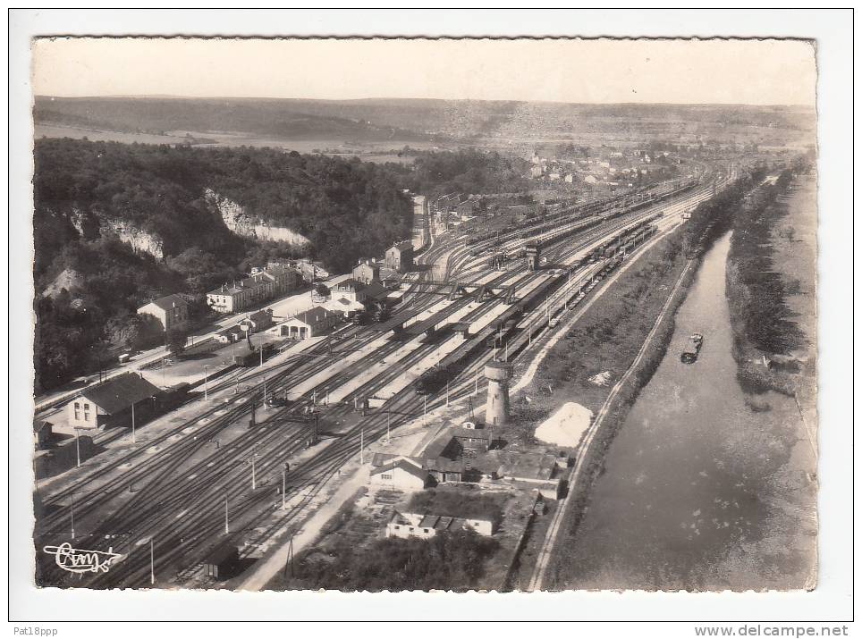 LEROUVILLE (55) - CPSM Dentelée GF Peu Fréquente : (rare ?) La Gare Et Le Port,, Vue Aérienne  (Meuse) - Lerouville