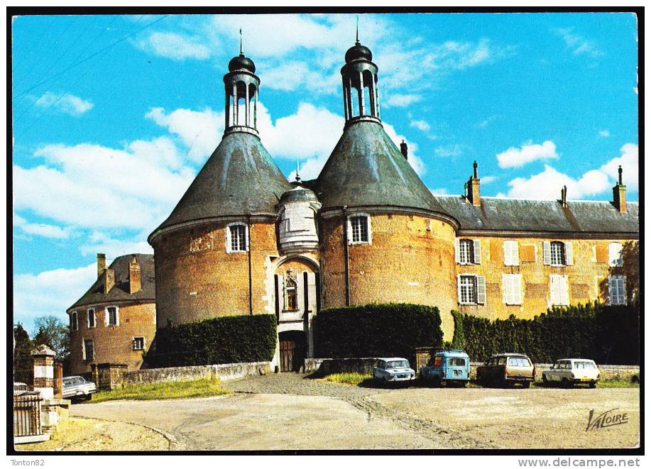 En Puisaye ... Saint - Fargeau - L'entrée Du  Château Renaissance - Saint Fargeau