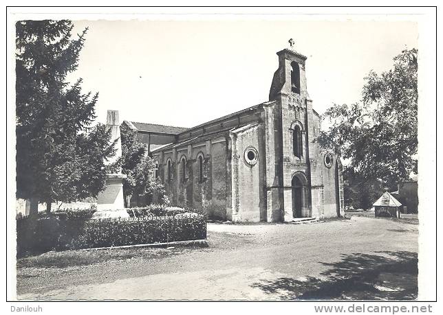 07 // ROCHEMAURE, Le Monument Aux Morts Et L'église CPSM - Rochemaure