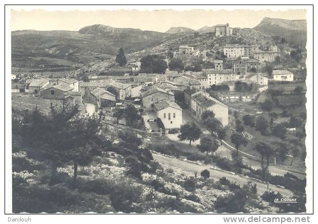 83 // COMPS, Le Vieux Village, à L'entrée Des Gorges  CPSM  La Cigogne - Comps-sur-Artuby