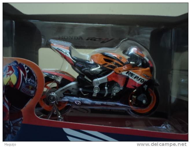 HONDA 1/18 REPSOL HONDA TEAM 2007 NICKY HAYDEN  LIRE !! - Motos