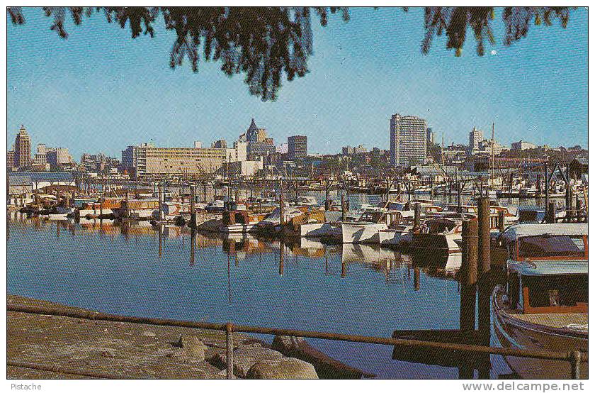 Vancouver British Columbia B.C. - Harbour & Pleasure Boats - Bayshore Inn - VG Condition - 2 Scans - Vancouver