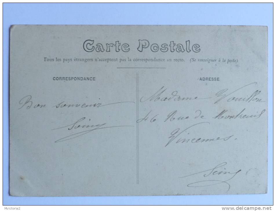 BOURGES - Place CUJAS - Bourges
