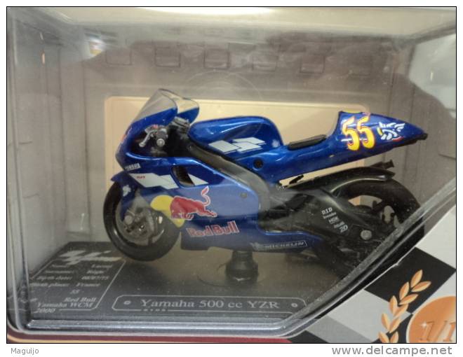 YAMAHA :REGIS LACONI 1/18  METAL " MAJORETTE" N° 55 RED BULL LIRE !!! - Moto