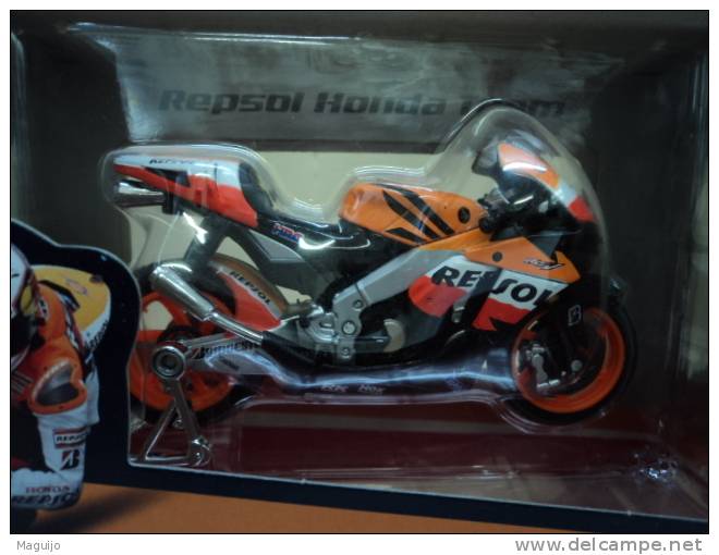 HONDA REPSOL TEAM 2009 ! DANI PEDROSA /1/ 18 MARQUE " MAISTO" - Motorcycles