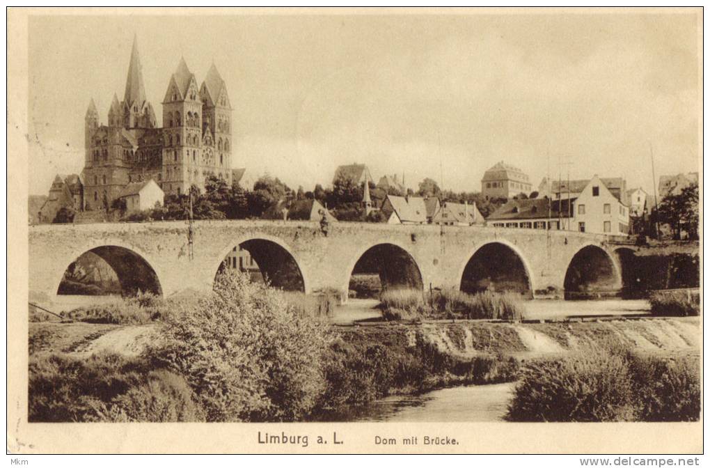 Am L. Dom Mit Brücke - Limburg