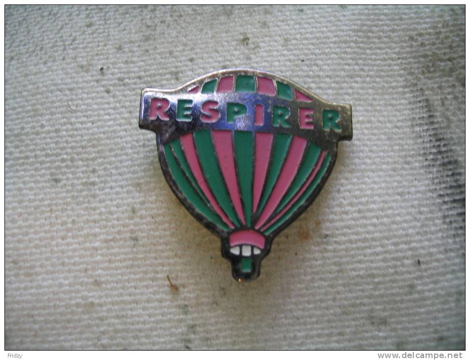 Pin's Montgolfiere: RESPIRER - Luchtballons